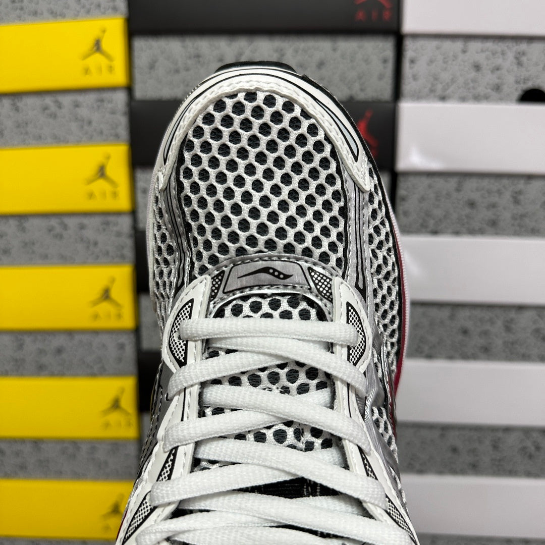 Saucony Omni 9 - Silver Red